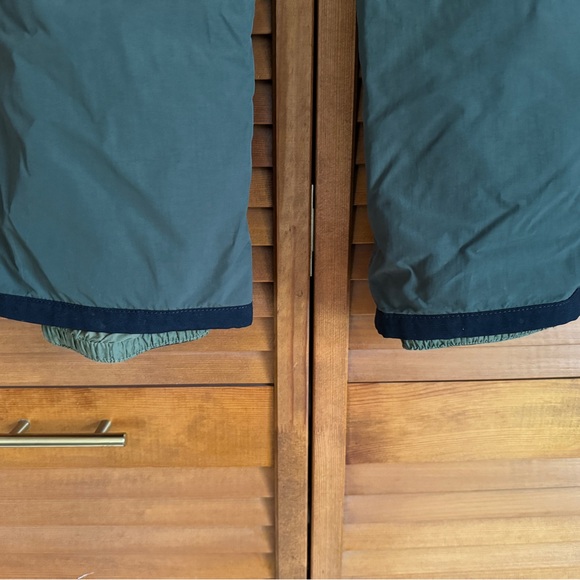 Burton Boys Barnstorm Insulated Ski/Snowboard Pants in Forest Night - Size Small - Picture 6 of 7